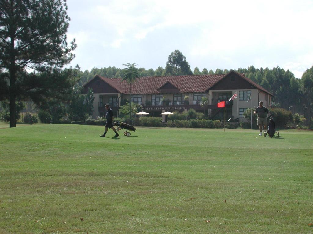 White River Golf Lodge Экстерьер фото